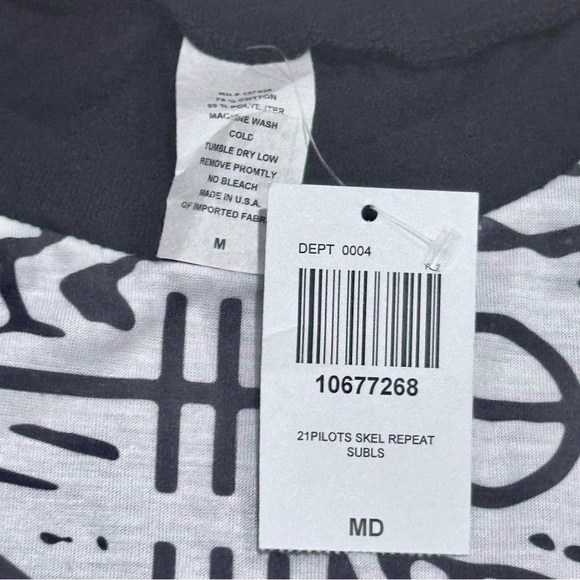 Twenty One Pilots Women MEDIUM Sweatshirt Long Sleeve  Crewneck Light Weight NEW - Picture 8 of 8